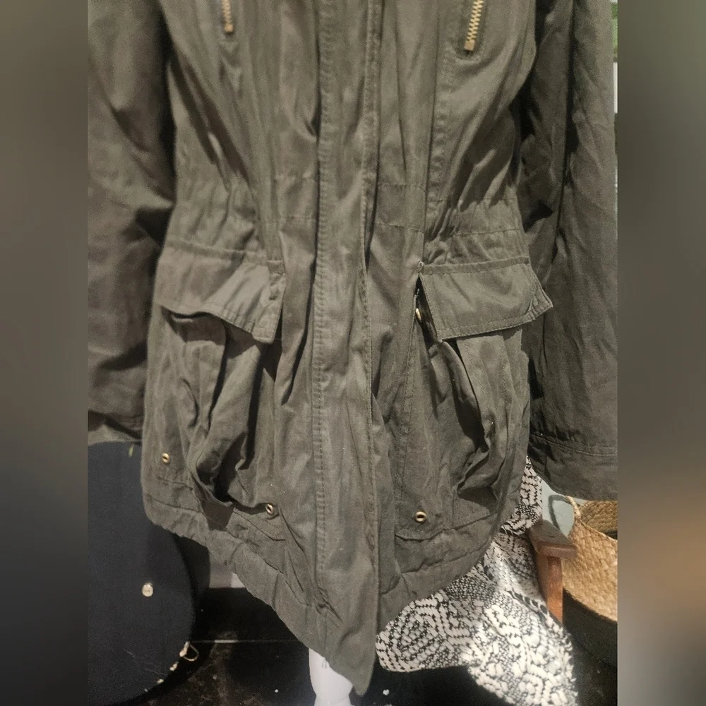 ASOS Parka Fur Trimmed Hood Utikity Medium Warmth Coat. Khaki/olive. Size 8